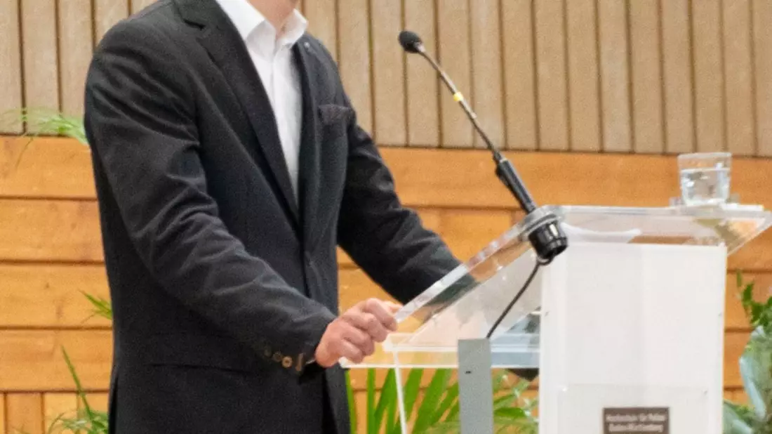 POL-HfPolBW: Verabschiedungsfeier am zentralen Studienstandort der Polizei Baden-Württemberg - Bild: presseportal.de