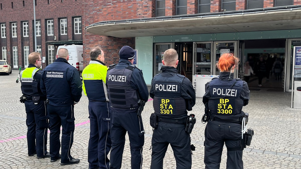 POL-OB: Gemeinsame Kontrolle von Polizei, Bundespolizei und Kommunalem Ordnungsamt am Hauptbahnhof - Foto: presseportal.de