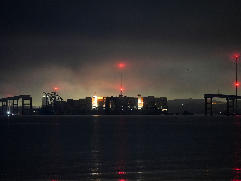 Als Teil der überregionalen Verkehrsader Interstate 695 überspannte die Francis Scott Key Bridge den Hafen der Ostküsten-Metropole Baltimore. - Foto: Matt Rourke/AP