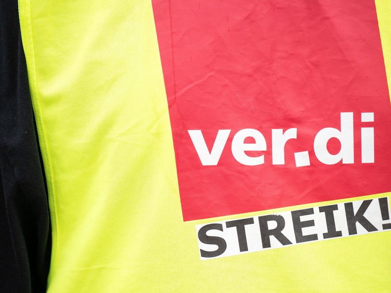 Die Tarifverhandlungen für die rund fünf Millionen Beschäftigten im Einzelhandel kommen seit Monaten kaum voran. - Foto: Hannes P Albert/dpa