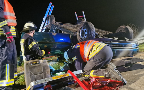 FW Heimbach: PKW kollidiert mit Regionalbahn - Alarmübung der Feuerwehren der Stadt Heimbach - Foto: presseportal.de