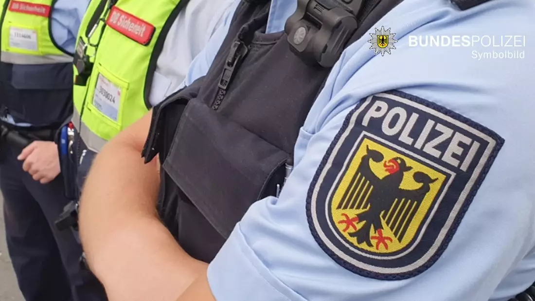 Bundespolizeidirektion München: Schlafende sexuell belästigt / DB-Sicherheitsdienst greift ein - Bild: presseportal.de