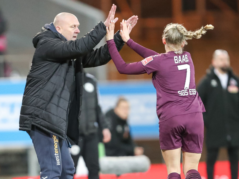Seit die Männerproficlubs den Frauenfußball für sich entdeckt haben, darf sich die SGS Essen als Überbleibsel einer vergangenen Ära fühlen. - Foto: Oliver Kaelke/DeFodi Images/dpa