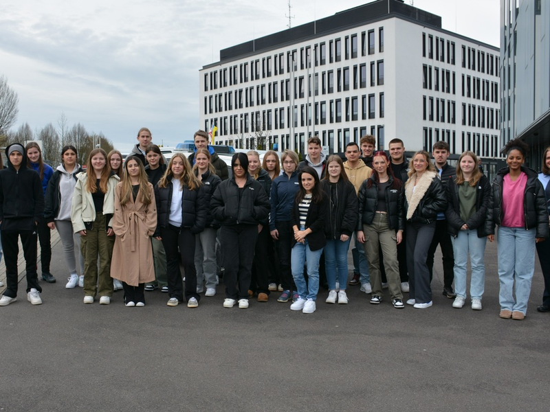 POL-ME: Jugendliche lernen die Kreispolizeibehörde beim Cop-Day kennen - Mettmann - 2403114 - Foto: presseportal.de