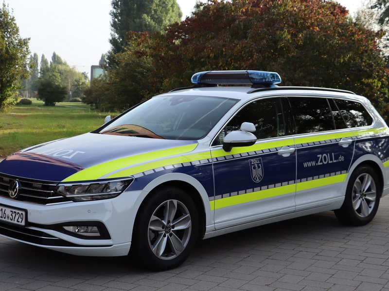 HZA-MS: Zoll Münster stellt illegale Potenzmittel an der Autobahn 3 sicher / Medikament in Deutschland nicht zugelassen - Foto: presseportal.de