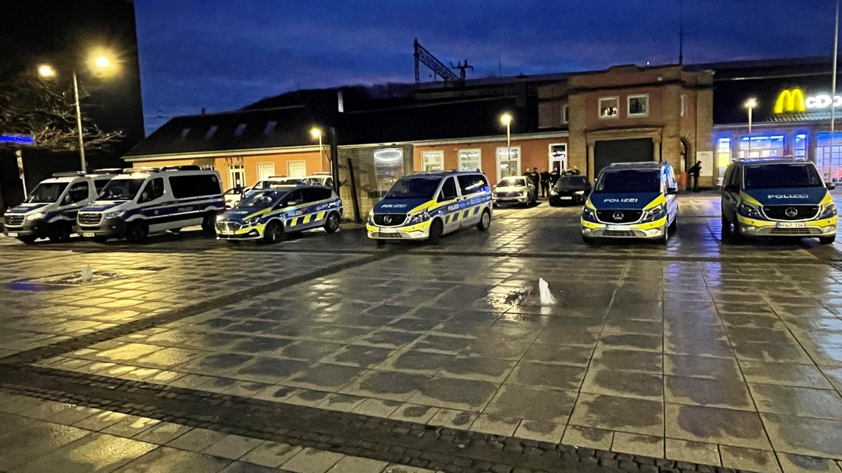 POL-HA: Gemeinsamer Schwerpunkteinsatz des Polizeipräsidiums Hagen und der Bundespolizei am Hauptbahnhof Hagen - Foto: presseportal.de