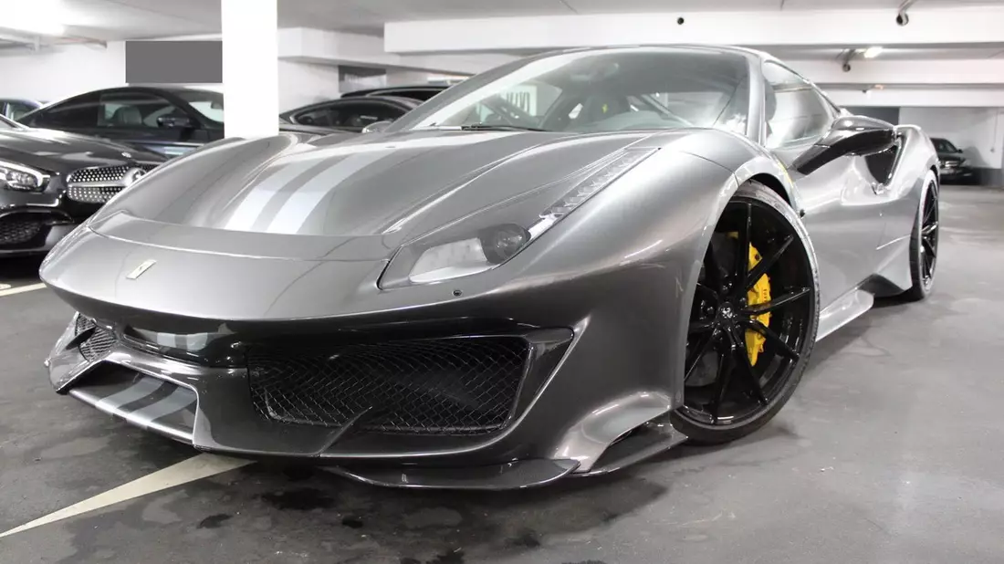 POL-D: +++Aktuelle Fahndung+++ - Fahrzeugdiebstahl aus Tiefgarage - Ferrari 488 Pista und Ferrari 812 GTS entwendet - Bild: presseportal.de
