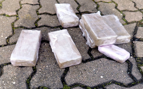 HZA-MD: Dicker Fang kurz vor Ostern: Angebliche Fahrt zur Autobesichtigung endet mit Festnahme wegen Drogenschmuggels / Zoll stellt mehr als 3 kg Heroin und Haschisch sicher - Foto: presseportal.de