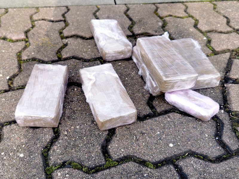 HZA-MD: Dicker Fang kurz vor Ostern: Angebliche Fahrt zur Autobesichtigung endet mit Festnahme wegen Drogenschmuggels / Zoll stellt mehr als 3 kg Heroin und Haschisch sicher - Foto: presseportal.de