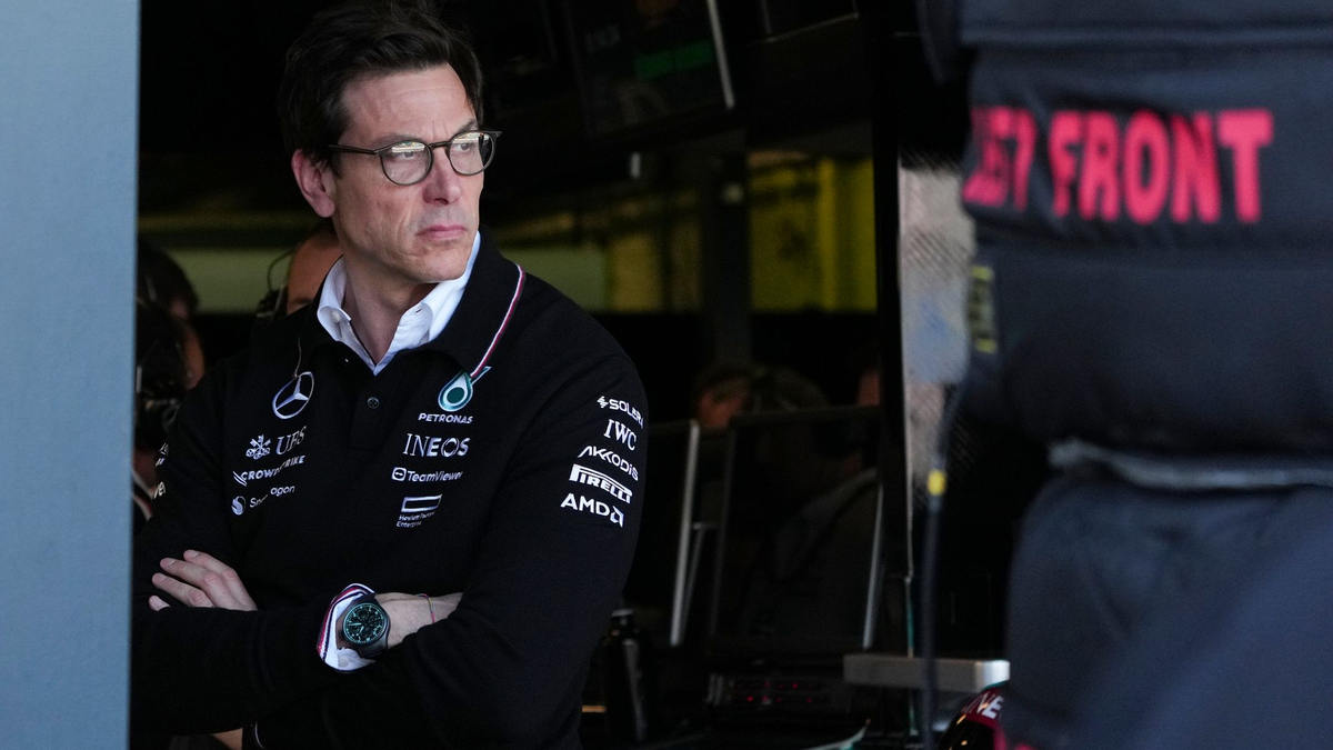 Mercedes-Teamchef Toto Wolff hat schon eine Liste von Kandidaten für die Hamilton-Nachfolge im Kopf. - Foto: Asanka Brendon Ratnayake/AP/dpa