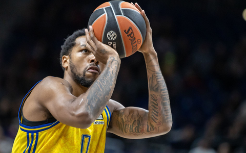 Mit 17 Punkten Albas bester Werfer bei der Niederlage in Istanbul: Sterling Brown. - Foto: Andreas Gora/dpa/Archivbild