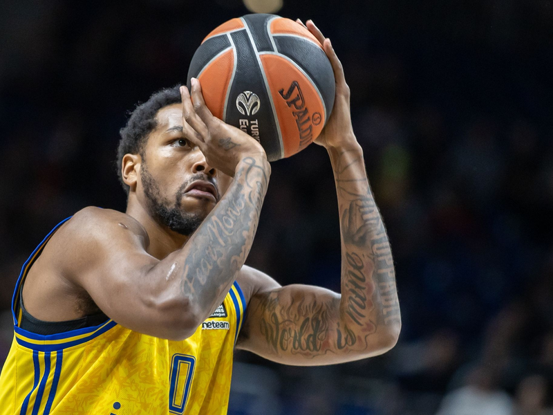 Mit 17 Punkten Albas bester Werfer bei der Niederlage in Istanbul: Sterling Brown. - Foto: Andreas Gora/dpa/Archivbild