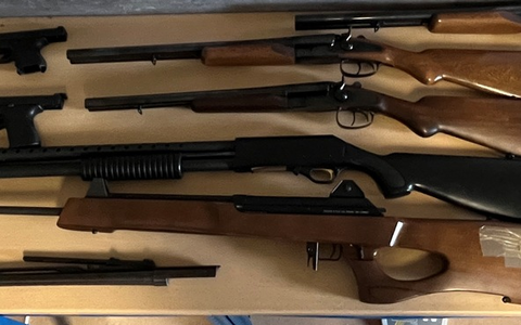 POL-SBR-BURB: Sicherstellung mehrerer scharfer Schusswaffen und einer Vielzahl von Munition - Foto: presseportal.de