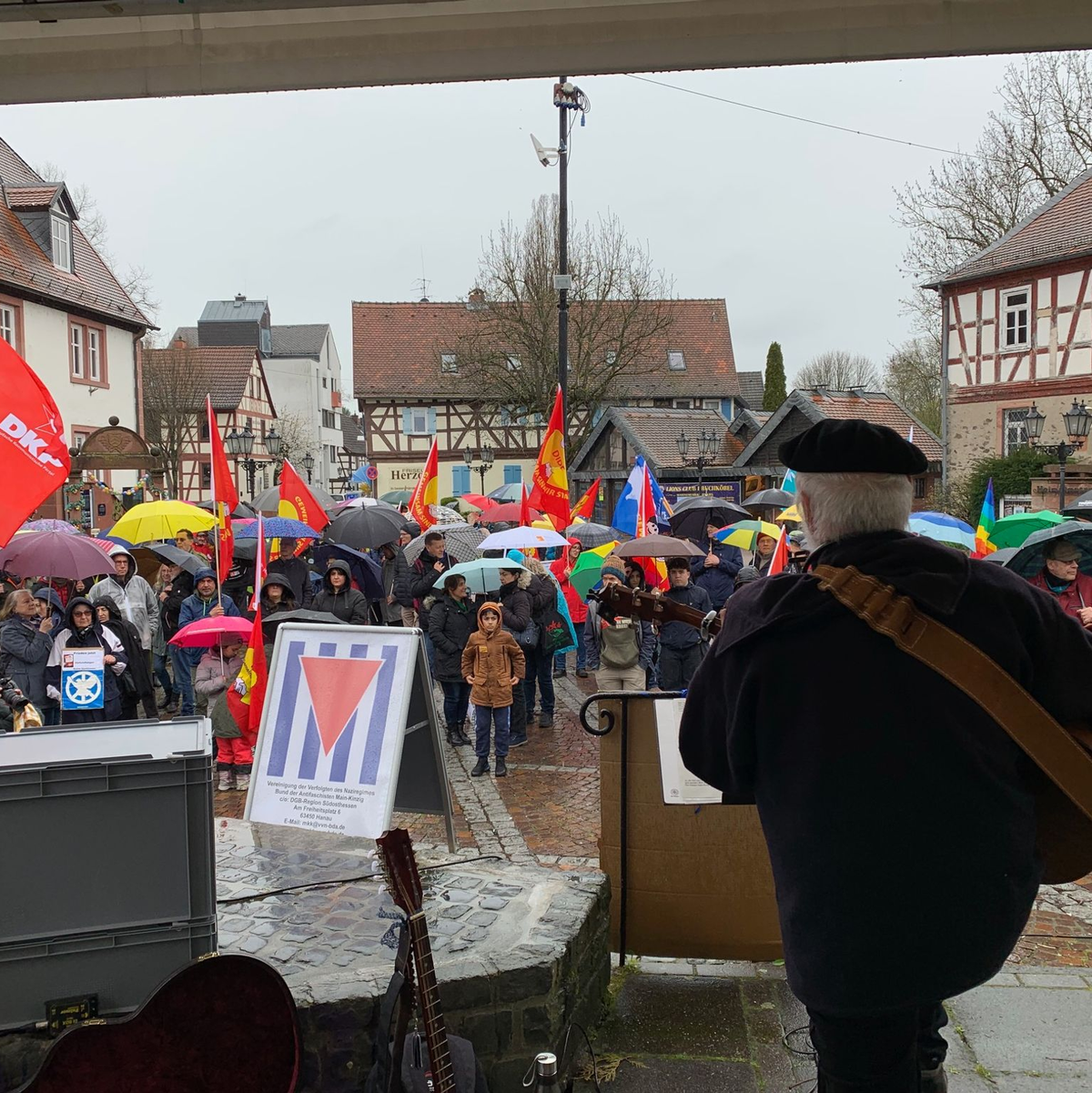 Auftakt der hessischen Ostermärsche am Karfreitag. Bundesweit wollen die Teilnehmer auch in diesem Jahr ein Zeichen für Frieden und gegen Krieg setzen. - Foto: Willi van Ooyen/Ostermarschbüro/dpa