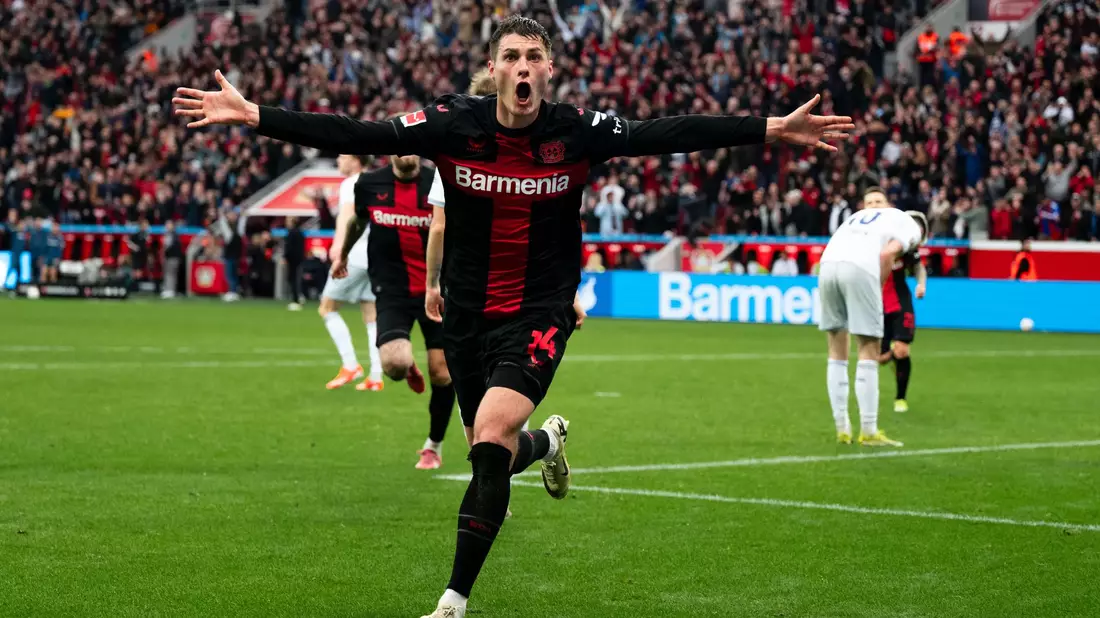 Leverkusens Patrik Schick traf in der Nachspielzeit zum 2:1 gegen Hoffenheim. - Bild: Marius Becker/dpa