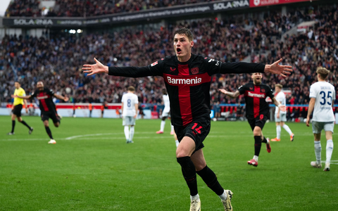 Schoss Leverkusen in der Nachspielzeit zum Sieg: Patrik Schick. - Foto: Marius Becker/dpa