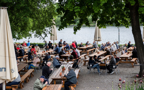 Dehoga fordert, dass Essen einheitlich mit sieben Prozent besteuert werden müsse. - Foto: Paul Zinken/dpa