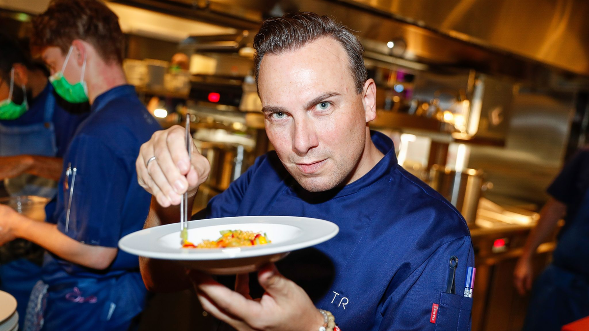 Der Berliner Spitzenkoch Tim Raue wird 50. - Foto: Gerald Matzka/dpa-Zentralbild/dpa