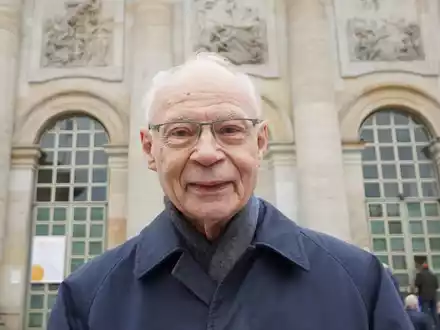 Hans Joachim Meyer ist tot. Der fühere ZdK-Präsident ist im Alter von 87 Jahren gestorben. - Foto: Jörg Carstensen/dpa