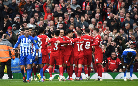 Liverpool setzte sich mit 2:1 gegen Brighton durch. - Foto: Rui Vieira/AP/dpa