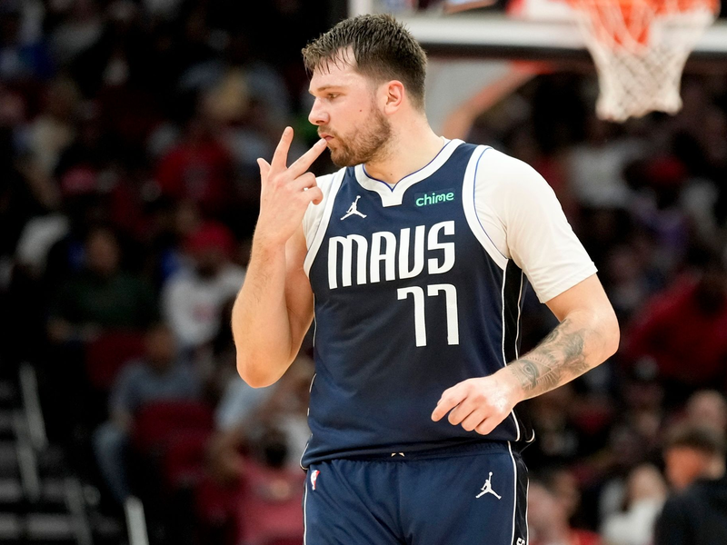 Luka Doncic kam beim 125:107 auf 7 Rebounds, 12 Vorlagen und 47 Punkte. - Foto: Eric Christian Smith/AP/dpa