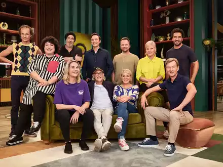 Die Teilnehmer der  fünften Staffel der preisgekrönten Comedy-Show  «LOL: Last One Laughing». - Foto: Frank Zauritz/Amazon Prime Video/dpa