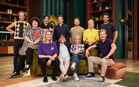 Die Teilnehmer der  fünften Staffel der preisgekrönten Comedy-Show  «LOL: Last One Laughing». - Foto: Frank Zauritz/Amazon Prime Video/dpa