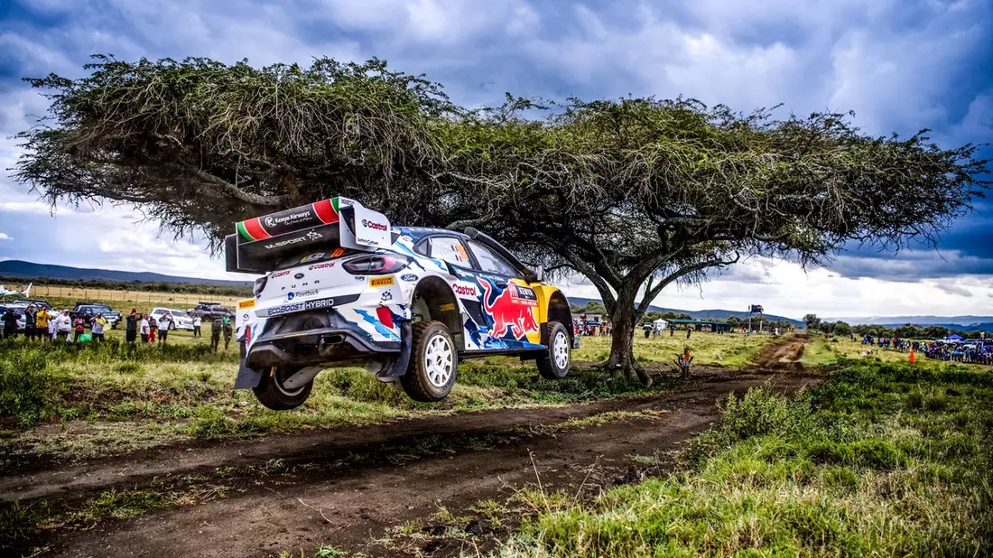 Platz drei auf den harten Pisten Kenias: Adrien Fourmaux / Alex Coria fahren bei der Safari-Rallye erneut aufs Podest - Bild: presseportal.de
