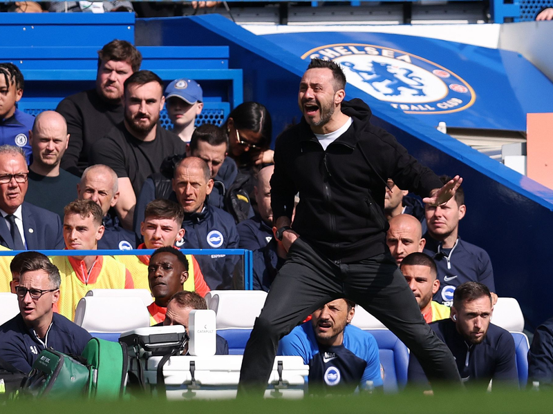 Roberto De Zerbi trainiert derzeit den Premier-League-Club Brighton & Hove Albion. - Foto: Paul Terry/CSM via ZUMA Press Wire/dpa