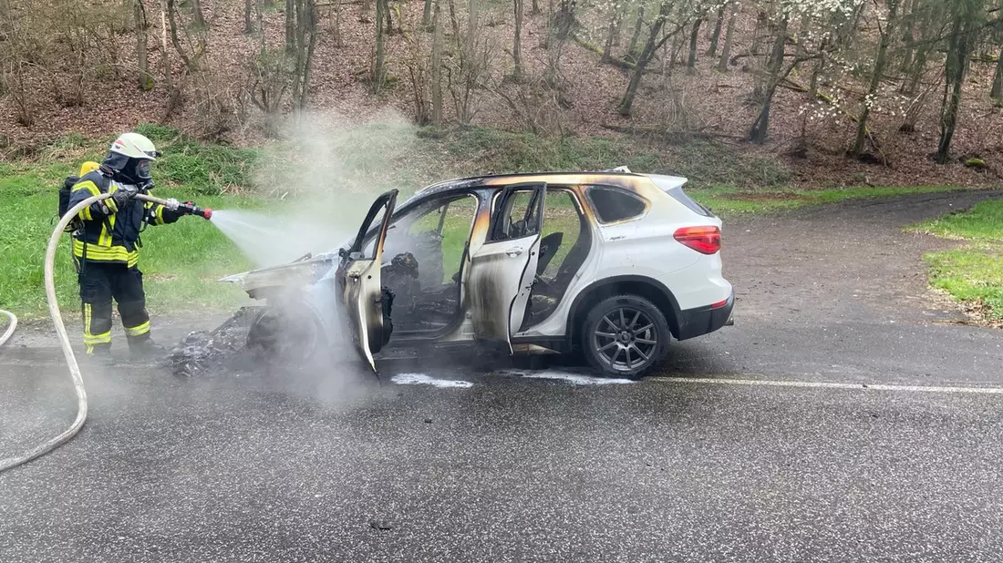 POL-PDTR: Pkw fängt Feuer - Bild: presseportal.de