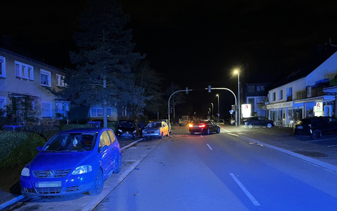 POL-RBK: Bergisch Gladbach - Verkehrsunfall unter Alkoholeinfluss - fünf Pkw beschädigt - Foto: presseportal.de