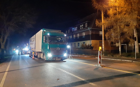 BPOLI BHL: Festnahmen nach Behältnisschleusung unter lebensbedrohlichen Umständen in Bahratal - Foto: presseportal.de