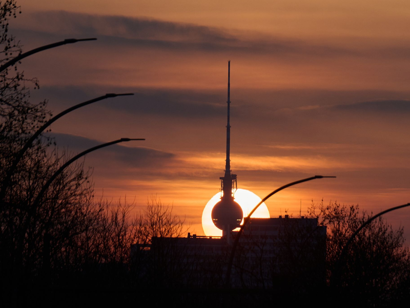 Insgesamt regnete es laut dem Deutschen Wetterdienst im März deutlich zu wenig. - Foto: Annette Riedl/dpa