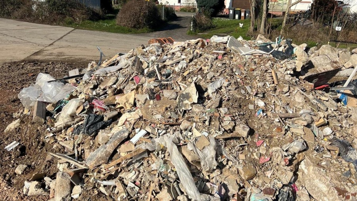 BPOL-KL: Zeugenaufruf - illegale Müllentsorgung - Foto: presseportal.de