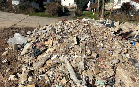 BPOL-KL: Zeugenaufruf - illegale Müllentsorgung - Foto: presseportal.de