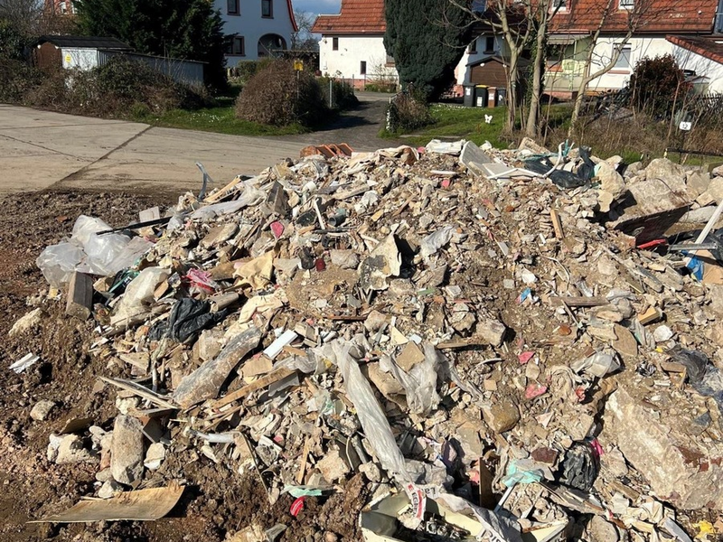 BPOL-KL: Zeugenaufruf - illegale Müllentsorgung - Foto: presseportal.de