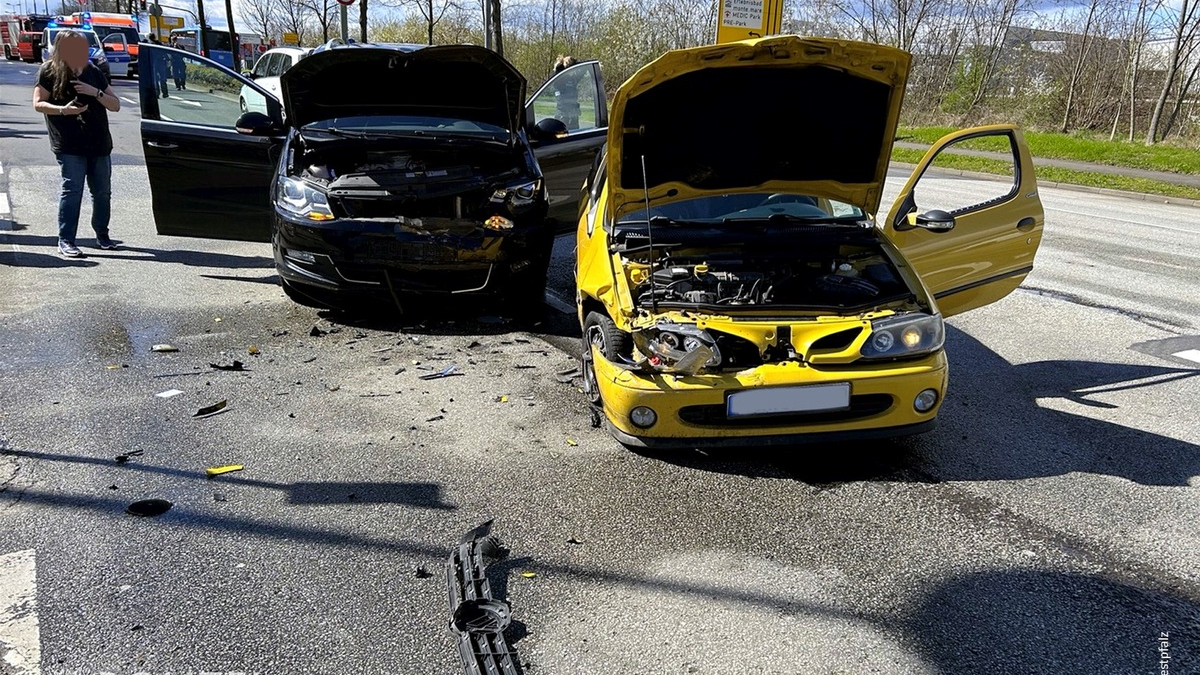 POL-PPWP: Auf Schlangenlinien folgt Unfall - Foto: presseportal.de