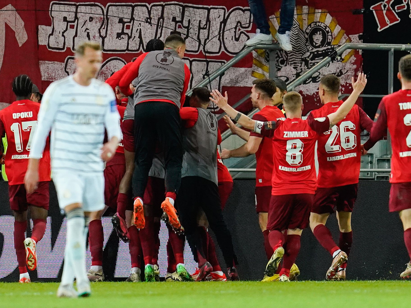 Kaiserslautern setzte sich in Saarbrücken durch und steht zum achten Mal im Pokal-Finale. - Foto: Uwe Anspach/dpa