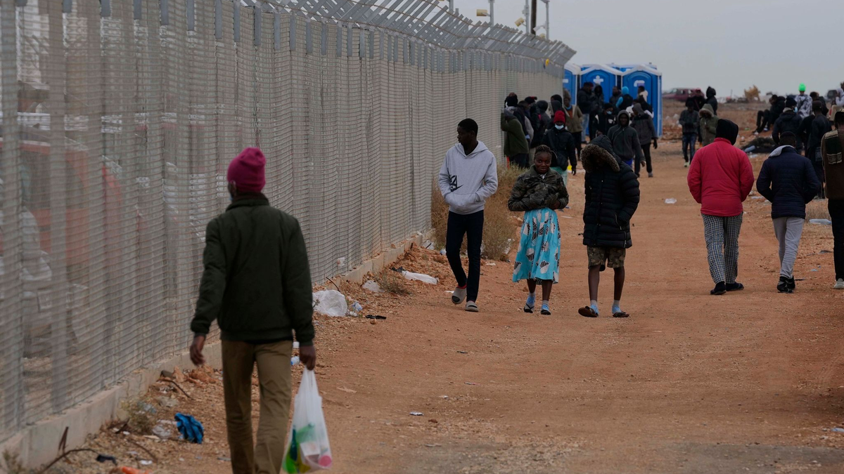 Zahlreiche syrische Flüchtlinge kamen in den letzten Monaten in Zypern an. - Foto: Petros Karadjias/AP/dpa