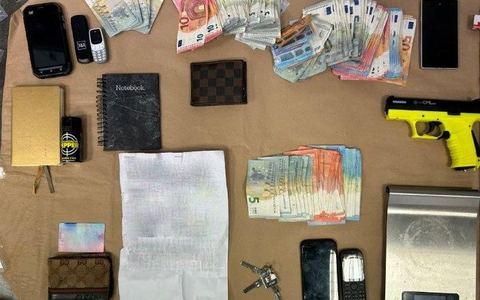 POL-BO: Schlag gegen Drogendealer: Polizei Bochum stellt Betäubungsmittel und Waffen sicher - drei Personen in U-Haft - Foto: presseportal.de