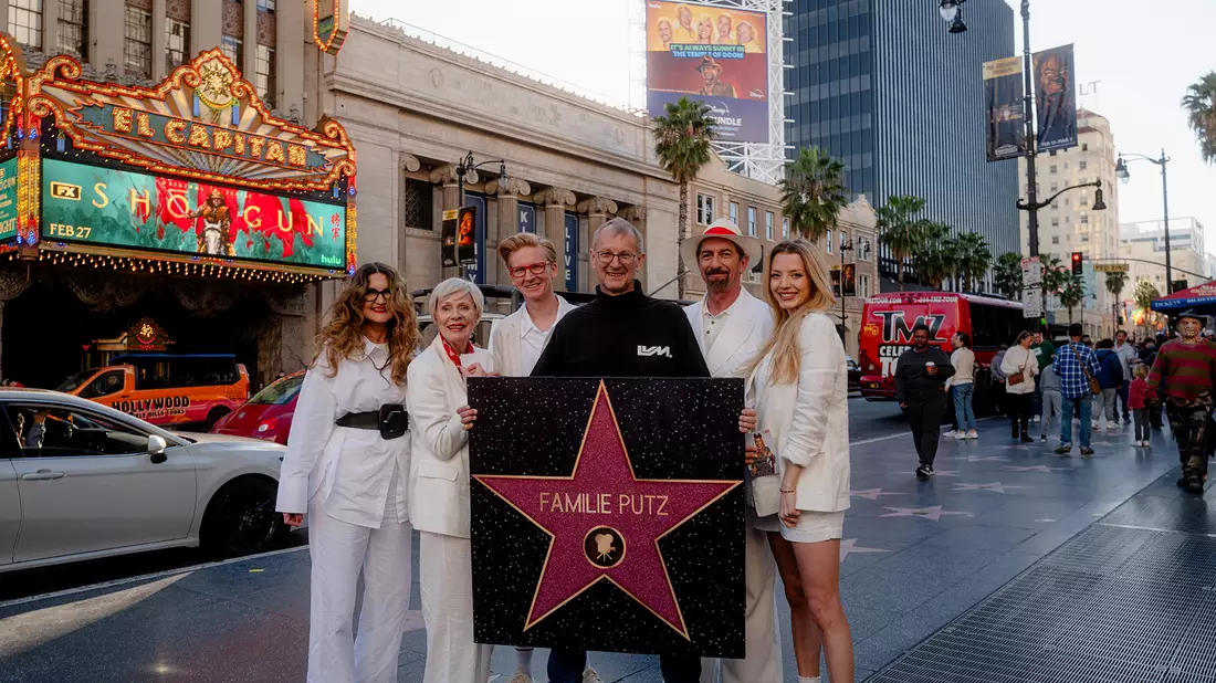 Familie Putz am Walk of Fame - Bild: XXXLutz KG über pressetext.de