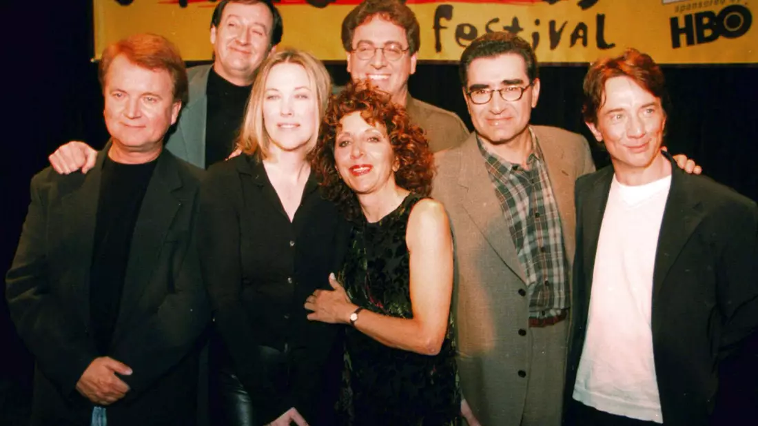 Joe Flaherty, zweiter von links, posiert mit ehemaligen Cast-Mitgliedern der Sketch-Serie «SCTV» für ein Foto. Joe Flaherty, ein Gründungsmitglied von «SCTV», starb am Montag, 1. April 2024 im Alter von 82 Jahren. - Bild: E Pablo Kosmicki/AP