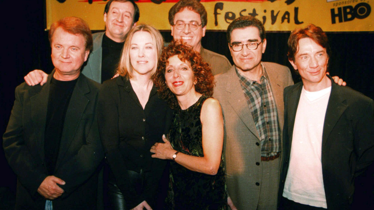 Joe Flaherty, zweiter von links, posiert mit ehemaligen Cast-Mitgliedern der Sketch-Serie «SCTV» für ein Foto. Joe Flaherty, ein Gründungsmitglied von «SCTV», starb am Montag, 1. April 2024 im Alter von 82 Jahren. - Foto: E Pablo Kosmicki/AP