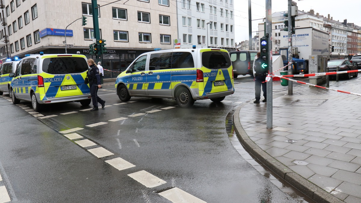 POL-D: Bilder zum heutigen Verkehrsunfall - 51-jährige E-Scooter-Fahrerin tödlich verletzt - Foto: presseportal.de