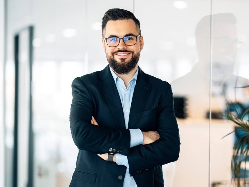 Vorreiter in der Automobilbranche: Agentur Kühnen erhält renommierte TÜV-Zertifizierung / Mehr Leads für Autohäuser durch wissenschaftliche Strategien der Verkaufspsychologie - Foto: presseportal.de