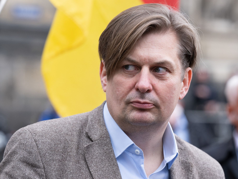 Der AfD-Spitzenkandidat für die Europawahl: Maximilian Krah. - Foto: Sebastian Kahnert/dpa
