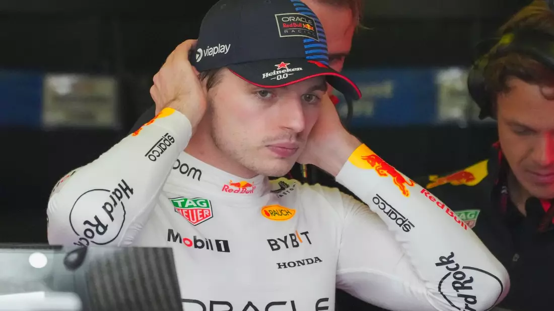 Max Verstappen hat sich zu seinem Vertrag bei Red Bull bekannt. - Bild: Scott Barbour/AP/dpa