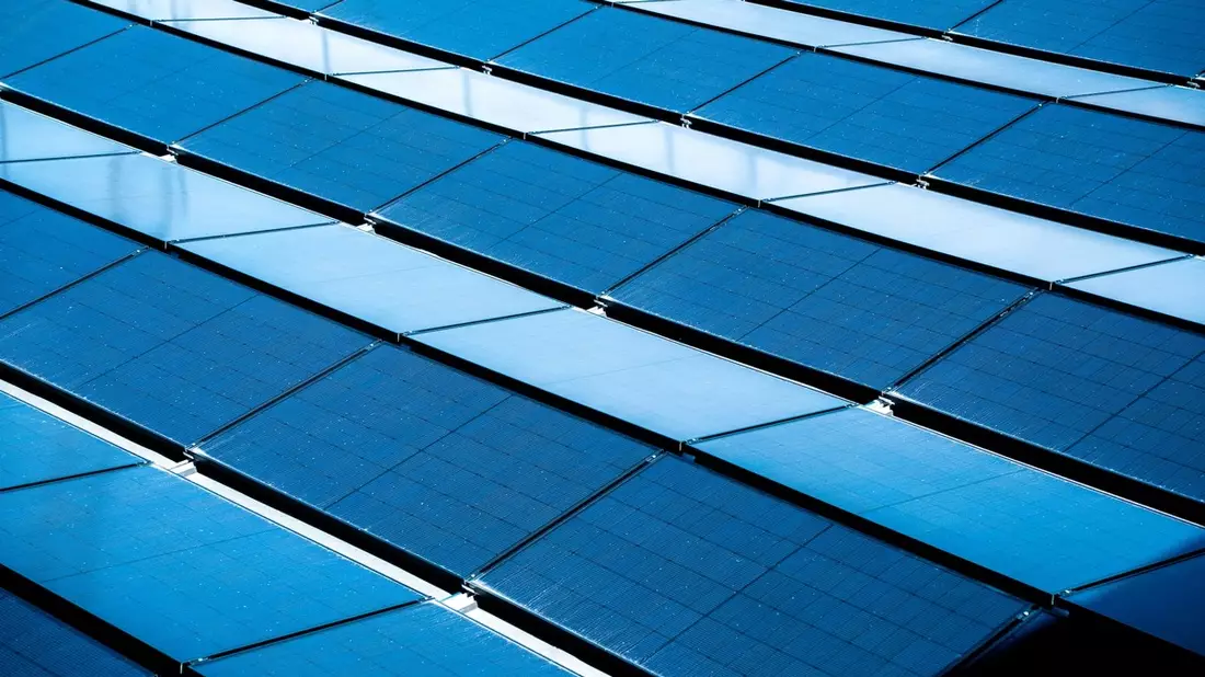Meyer Burger Solarkraftwerke: Infomaniak baut seine Energieautonomie aus - Bild: presseportal.de