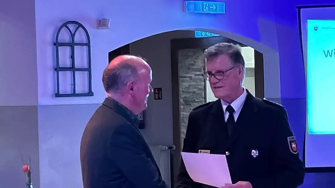 POL-CLP: Cloppenburg - Kriminalhauptkommissar Harald Nienaber verabschiedet sich nach 42,5 Jahren in den Ruhestand - Bild: presseportal.de
