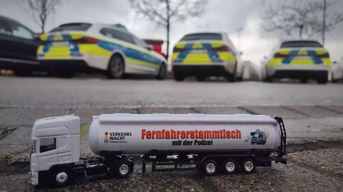 POL-ROW: Führerscheinrecht und MPU mit dem Fernfahrerstammtisch - Bild: presseportal.de